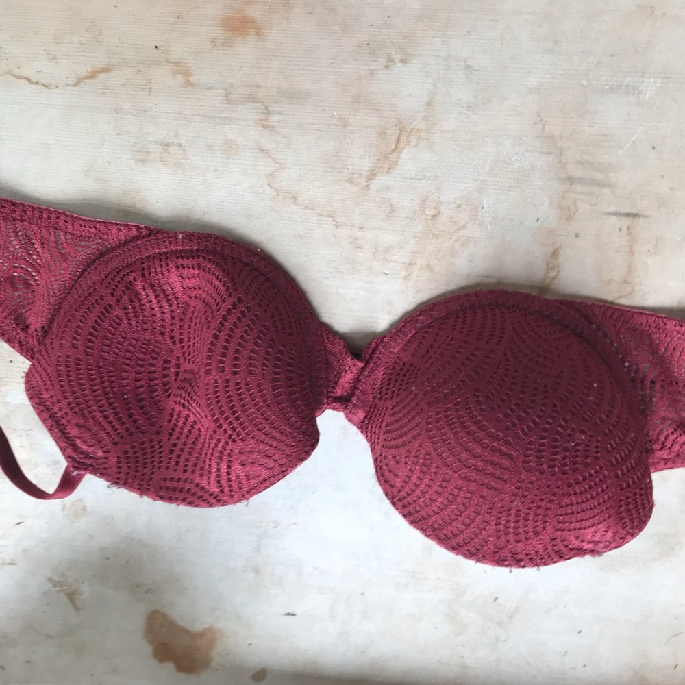 ✨LA SENZA red lace push up bra